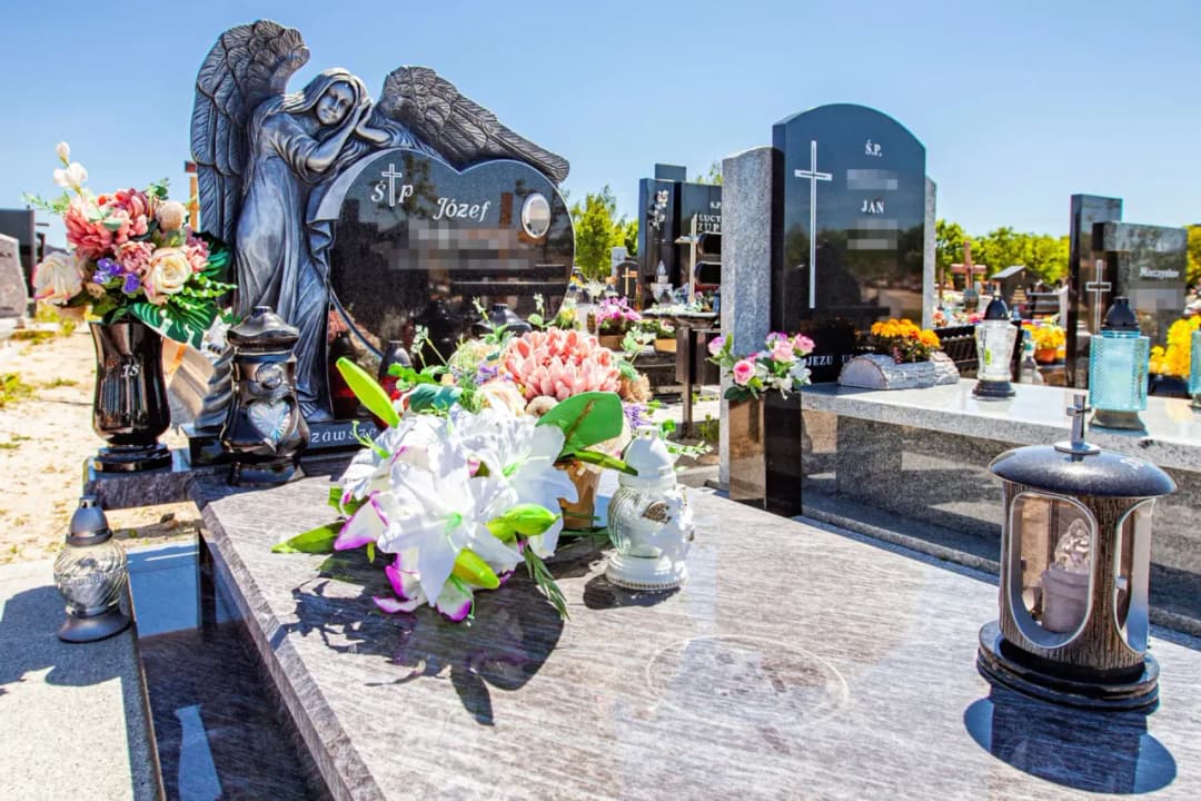 Co zamiast pomnika na cmentarzu? Alternatywy, które zaskoczą