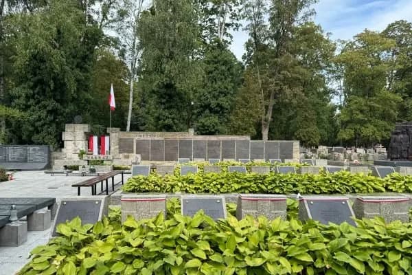 Jak sprawdzić datę pogrzebu w Tychach i uniknąć nieporozumień