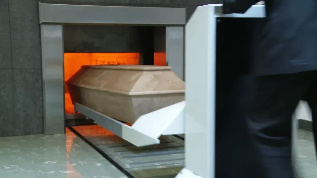 Ile prochu po kremacji? Zaskakujące fakty o masie i objętości