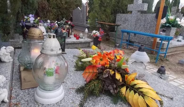 Jak sprawdzić datę pogrzebu w Pułtusku i uniknąć nieporozumień