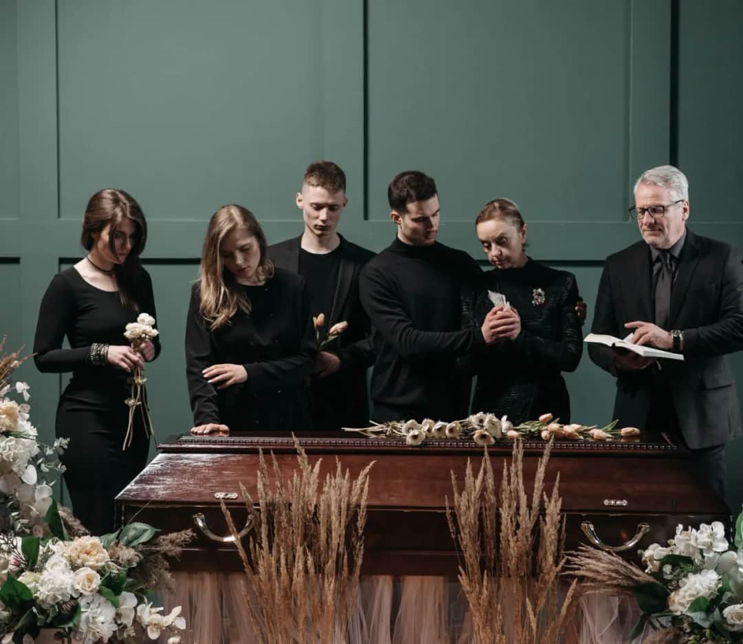 Jak się ubrać na pogrzebie mężczyzna, aby okazać szacunek?